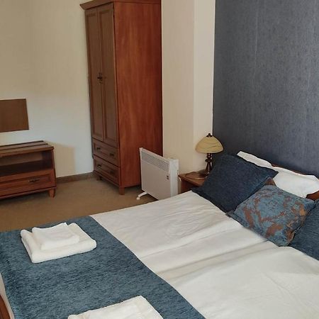 Annett Apartments At Emerald Hotel バンスコ エクステリア 写真