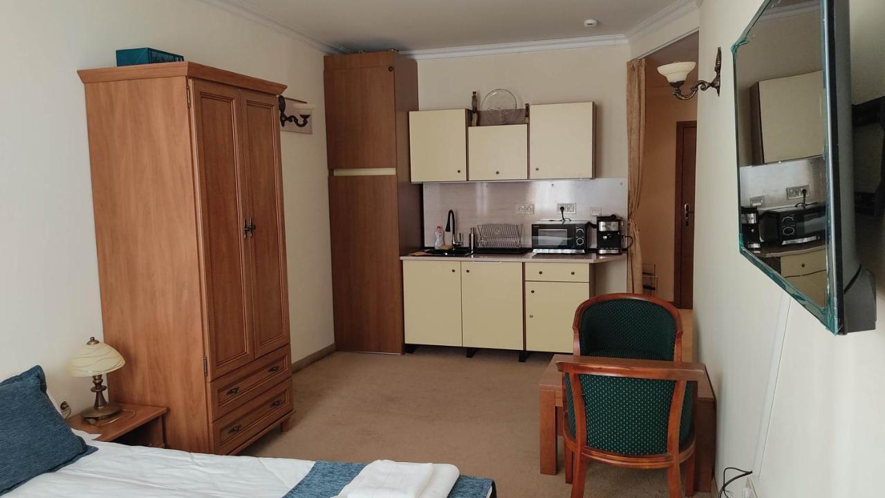 Annett Apartments At Emerald Hotel バンスコ エクステリア 写真