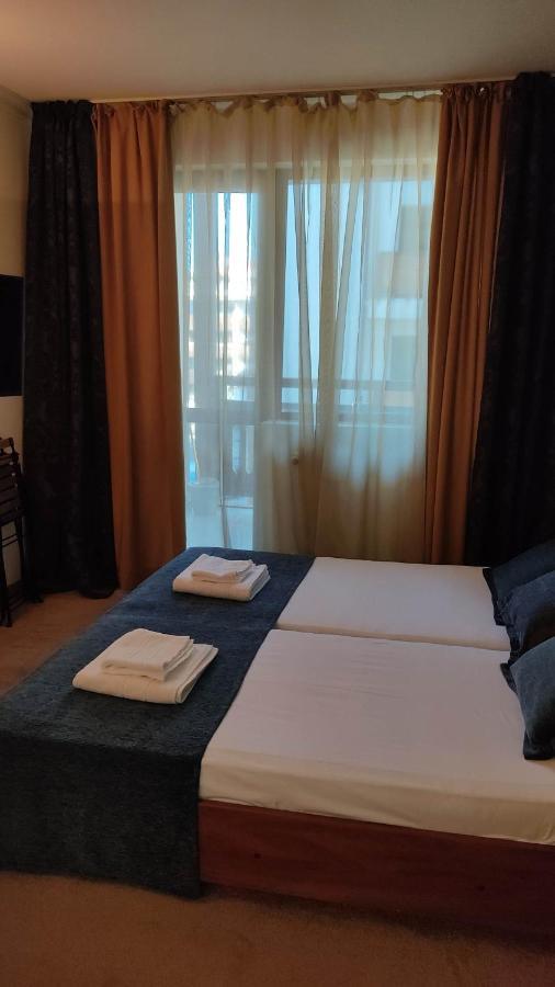 Annett Apartments At Emerald Hotel バンスコ エクステリア 写真