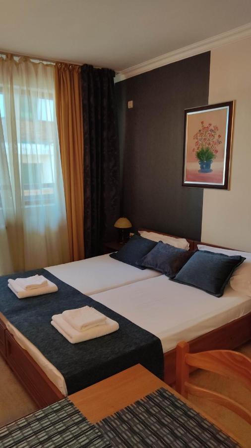 Annett Apartments At Emerald Hotel バンスコ エクステリア 写真